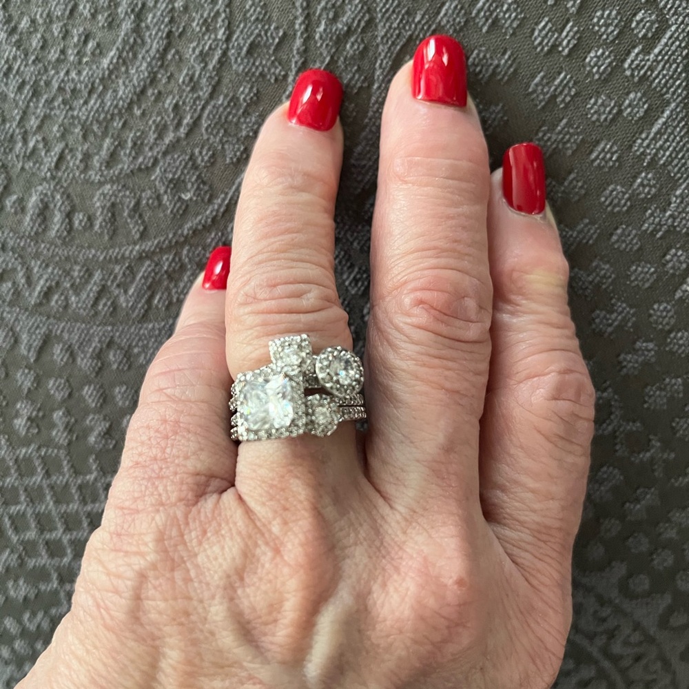 Five Travel Faux-Diamond Rings! When you don’t care to wear your family jewels.